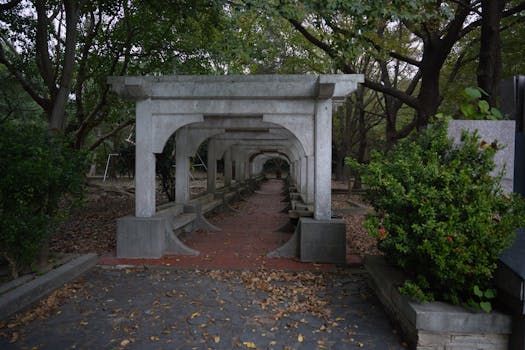 “黑天鹅”事件下A股怎么走？公募紧急研判