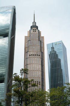 新能源重卡迈入兆瓦超充阶段；广汽领程系列产品定义高效运营新格局。 汽车科技